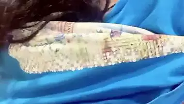 Girlfriend in glasses showing big boobs viral MMS