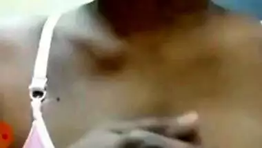 MILF aunty showing boobs out from saree and bra