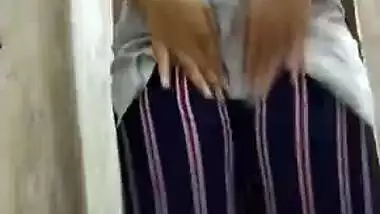 Indian girl bathing and make video for her boyfriend Riya thakur