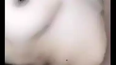 Paki Bhabi Playing With Lover Smoking and Pussy Licking Using Chocolate Cream