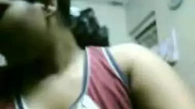 Desi girl from Mumbai chatting live with her...