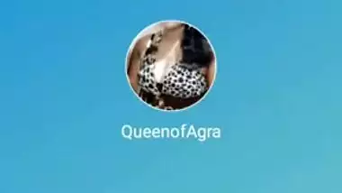 Desi chick's breasts are the great XXX pleaser for her MMS lover