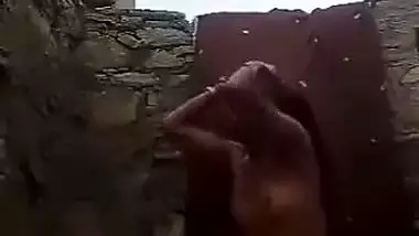 Bangladeshi village girl nude bathing video