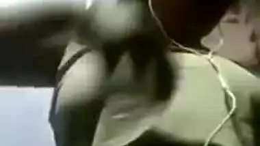 Desi whore reveals her XXX boobs and plays with them for webcam