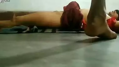 Indian Husband Wife Horny Sex.mast Chudayee Ki Dono Ne Ek Dusare Ko Chat Kar