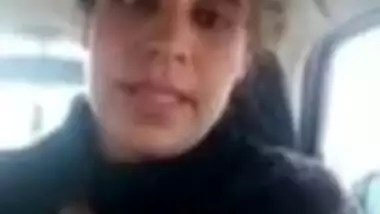 Cute Desi whore is fucked by XXX lover on the backseat of his car