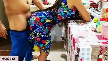 Kitchen Is Place To Fuck In The World - කුස්සියෙ වැඩකාරි එක්ක හුකන එක තරම් ආතල් එකක් තව නෑ