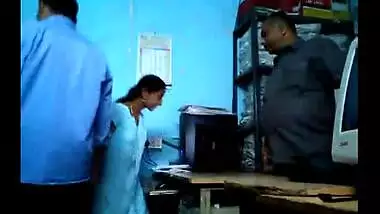 Daring Marathi office colleagues free porn MMS video
