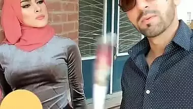Hijabi wet tits & butt