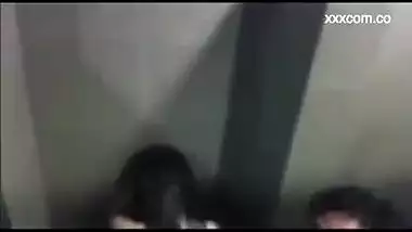 Spy Cam Showing Hot Sex In Trial Room At Delhi Mall