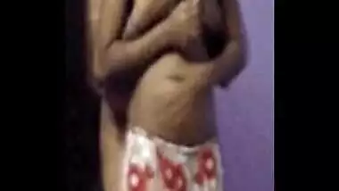 Hot Desi Lactating Babe allwoing Her Boobs to Suck and Squeeze For Money