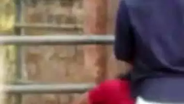 Dehati sex video of south Indian lovers captured outdoor by a peeping on mms xxx